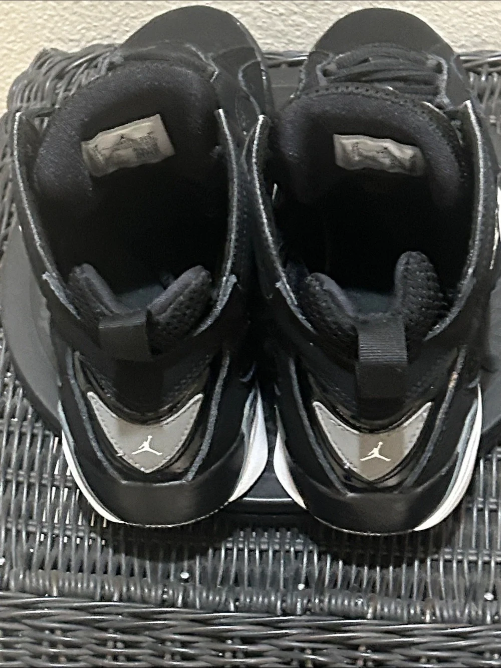 Jordan True Flight Black Metallic Silver (GS) 343795-010 - Picture 4 of 7
